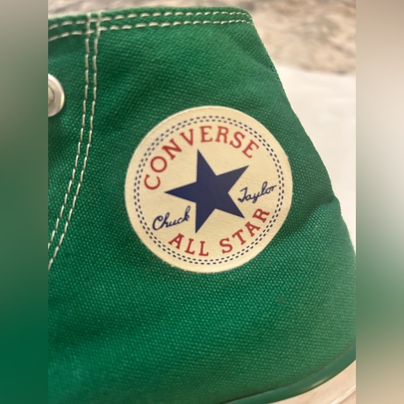 Converse Chuck Taylor All Star in Vibrant Green - Picture 2 of 5
